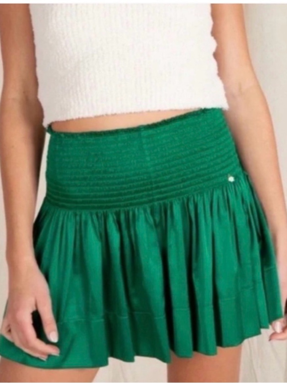 Natural Life green Daisy Satin Smocked Waist Shorts – Size XS